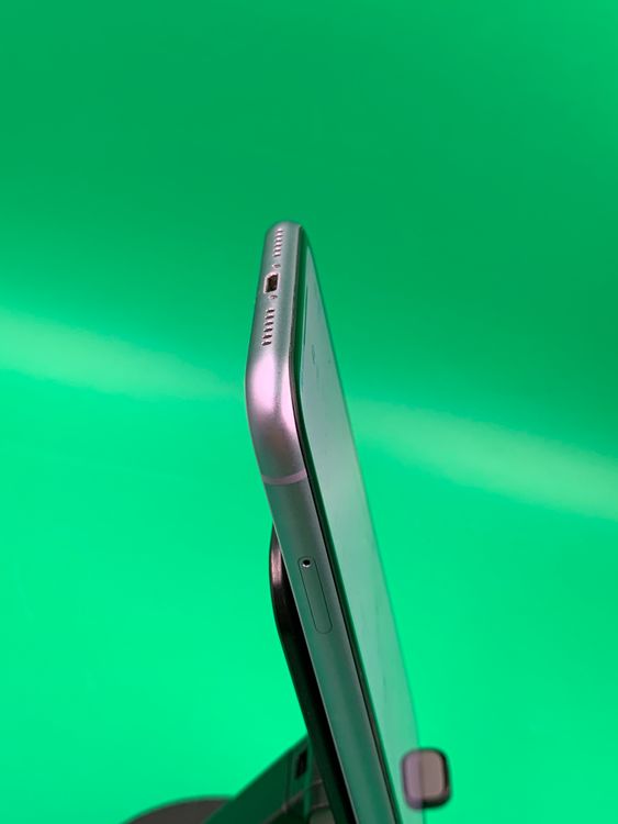 �����礤���� iPhone 11 64GB �ѡ��ץ� SIM�ե꡼ ��������84%