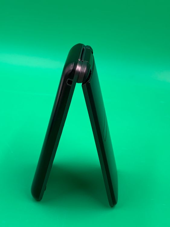 ������ GRATINA KYF39 8GB �֥�å� SIM�ե꡼ KDDI ��