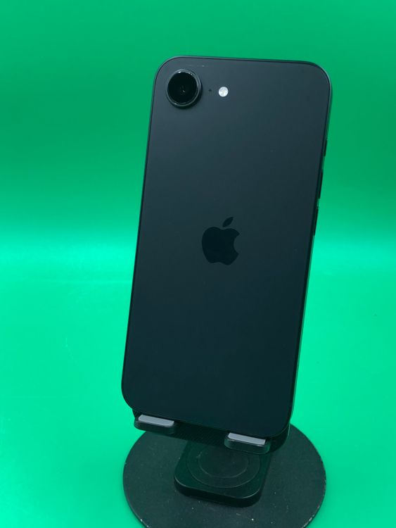 ������ iPhone 16e 128GB �֥�å� SIM�ե꡼ ��������95%