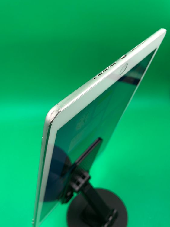 ����� iPad ��7���� Wi-Fi+Cellular 32GB ����С�  KDDI ��