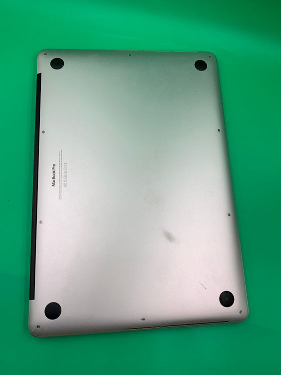 ���Хåƥ꡼���� MacBook Pro 15����� i7 16GB 256GB ����С�