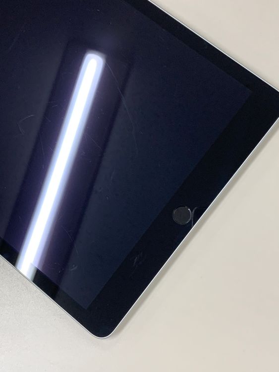 ������ iPad ��9���� Wi-Fi+Cellular 64GB SIM�ե꡼
