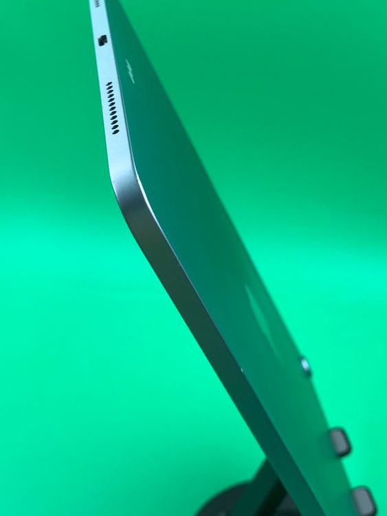 ���վ��ѥͥ뿷�� iPad Air ��4���� Wi-Fi 64GB �������֥롼