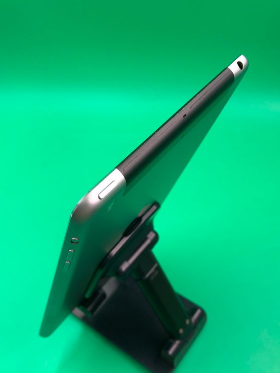 ������ iPad mini ��3���� Wi-Fi + Cellular 16GB Softbank��