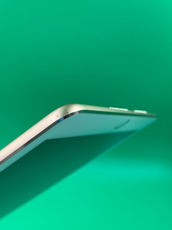 �� �����ƥ��١��������å� iPad Air ��2���� Wi-Fi+Cellular 16GB