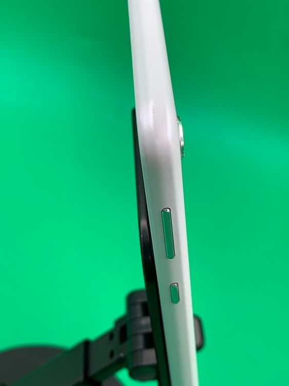 ������ AQUOS sense2 32GB �ۥ磻�� SIM�ե꡼ KDDI ��