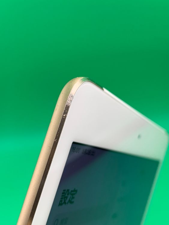 ������ iPad Air ��2���� Wi-Fi+Cellular 128GB ��������95% au��