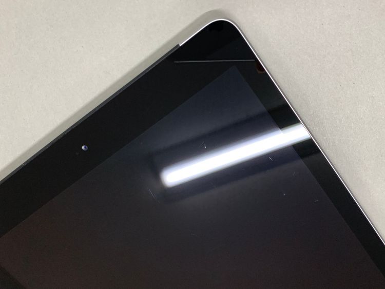 ������ iPad ��6���� Wi-Fi+Cellular 128GB ���ڡ������졼 KDDI ��