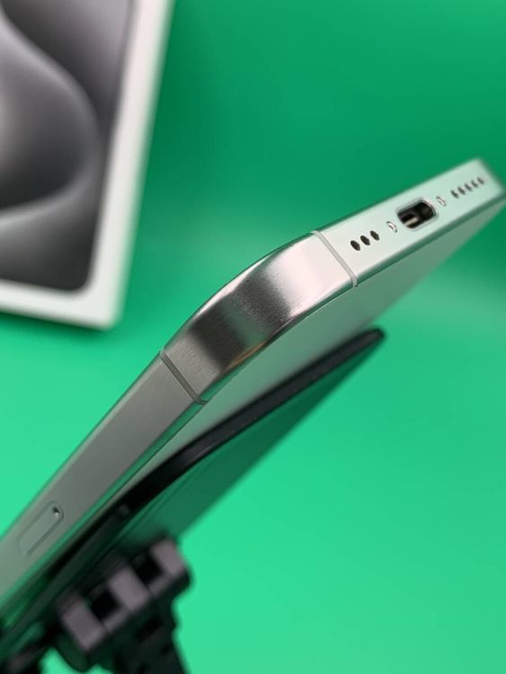���� iPhone 15 Pro 1TB �ۥ磻�ȥ����˥��� ��������89%