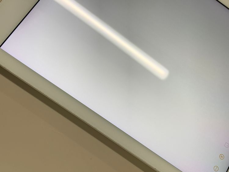 ���վ��ѥͥ뿷�� iPad ��6���� Wi-Fi+Cellular 32GB SIM�ե꡼