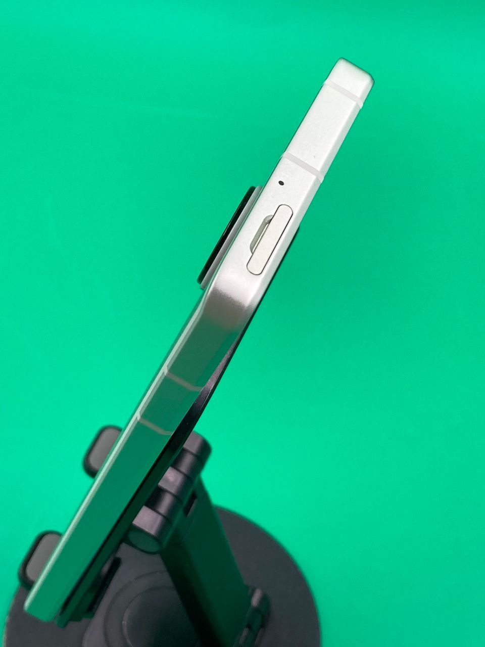 AQUOS sense8 グリーン SIMフリー版【超美品】 超美品！SIMフリー AQUOS sense8 SH-M26 6.1インチ メモリー6GB