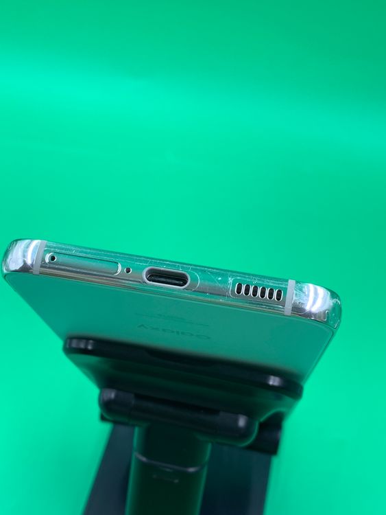 ������Ʊ�� Galaxy S22 256GB �ե���ȥ�ۥ磻�� au �� H2