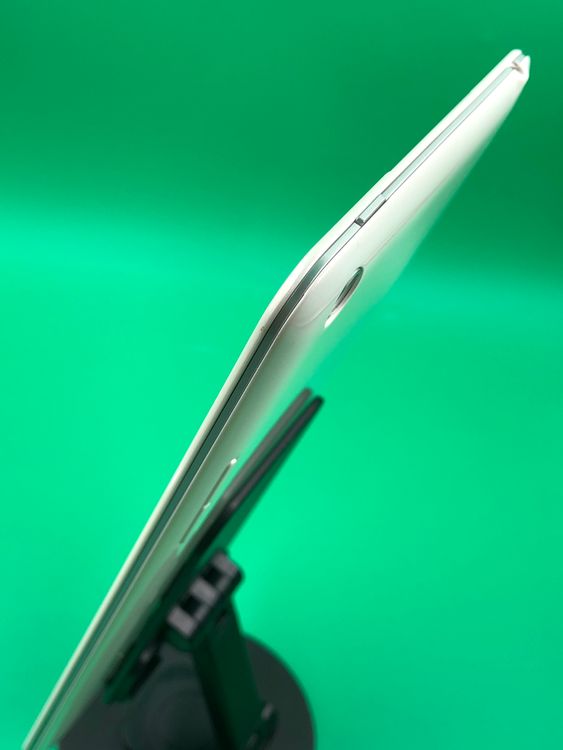 �����礤���� Qua tab 01 16GB �ۥ磻�� SIM�ե꡼ au �� KYT31