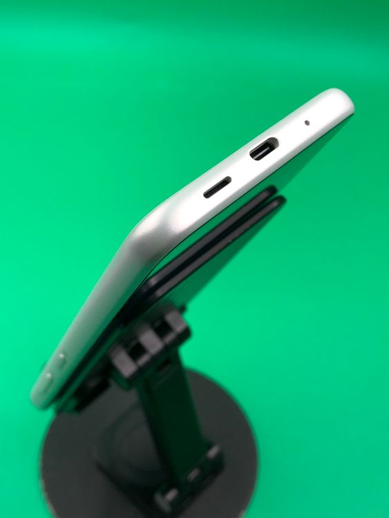 �������� GRATINA KYV48 32GB SIM�ե꡼ ���������ɹ� au ��