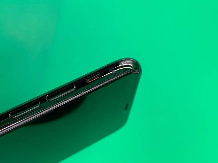 ������ iPhone Xs Max 512GB ���ڡ������쥤docomo ��