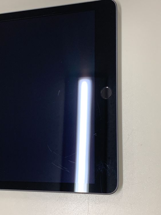 ����� iPad ��7���� Wi-Fi 32GB ���ڡ������졼 ��������99%