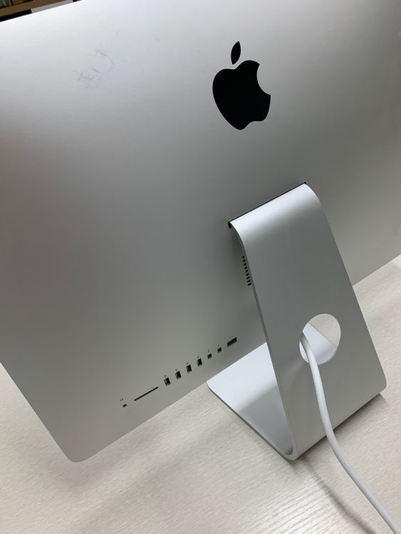 ����� iMac 21.5����� 2015 Core i5 8GB HDD 1TB  ����С�