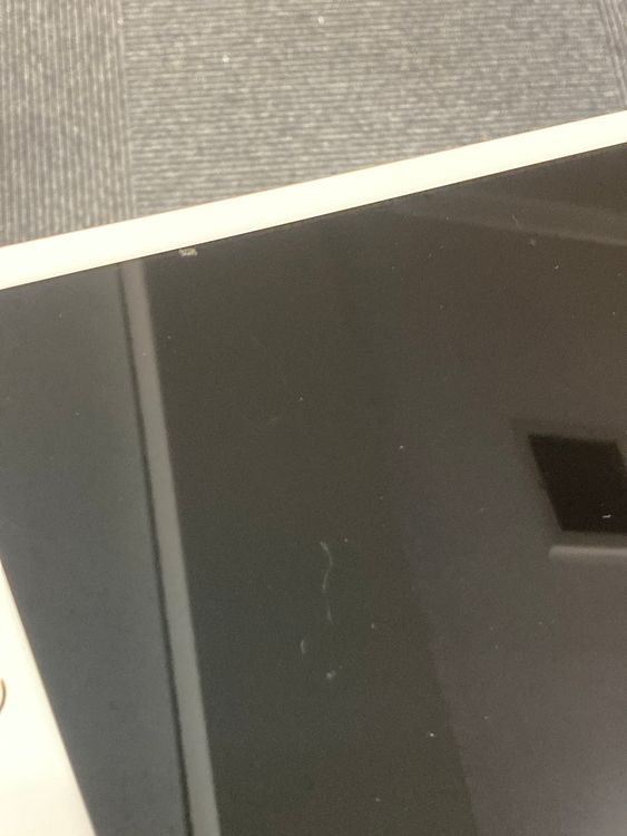 ����� iPad ��5���� Wi-Fi+Cellular 32GB �������  docomo ��