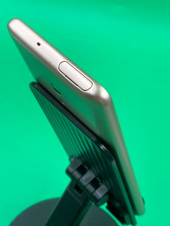 ������ arrows Be4 32GB SIM�ե꡼ �ʰ�SIM�� docomo ��