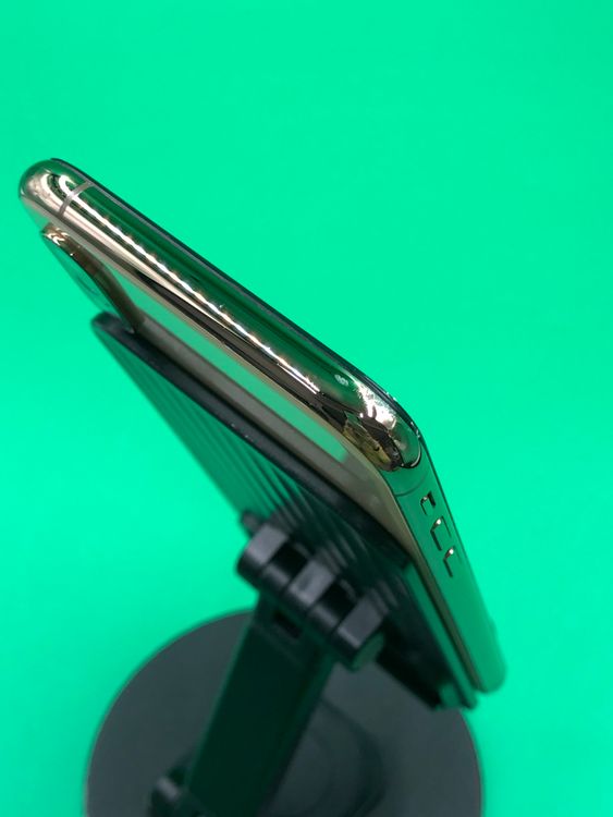 ���Хåƥ꡼���� iPhone XS 256GB ������� SIM�ե꡼ KDDI ��