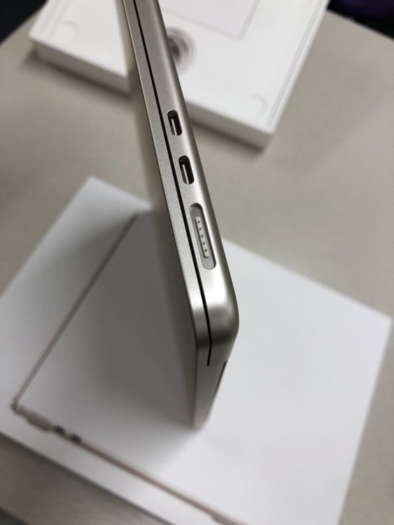 ������Ʊ�� MacBook Air 13����� M3���å� 16GB 256GB ����10��