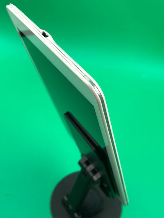 �����礤���� Qua tab 01 16GB �ۥ磻�� SIM�ե꡼ au �� KYT31