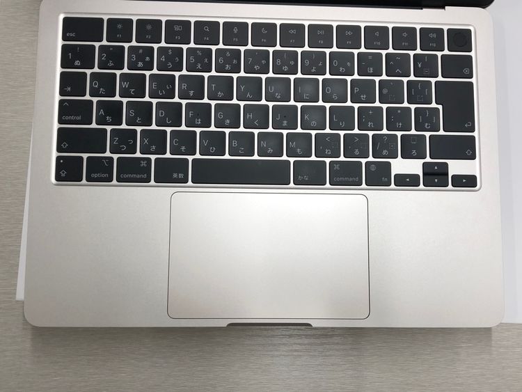 ������Ʊ�� MacBook Air 13����� M3���å� 16GB 256GB ����10��