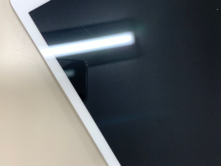 ������ iPad ��8���� Wi-Fi 32GB MYLA2 J/A ����С�