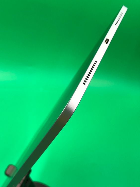 ���վ��ѥͥ뿷�� iPad Air ��4���� Wi-Fi 64GB �������֥롼