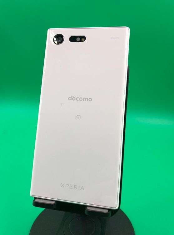 ������ Xperia X Compact 32GB �ۥ磻�� SIM�ե꡼ docomo ��