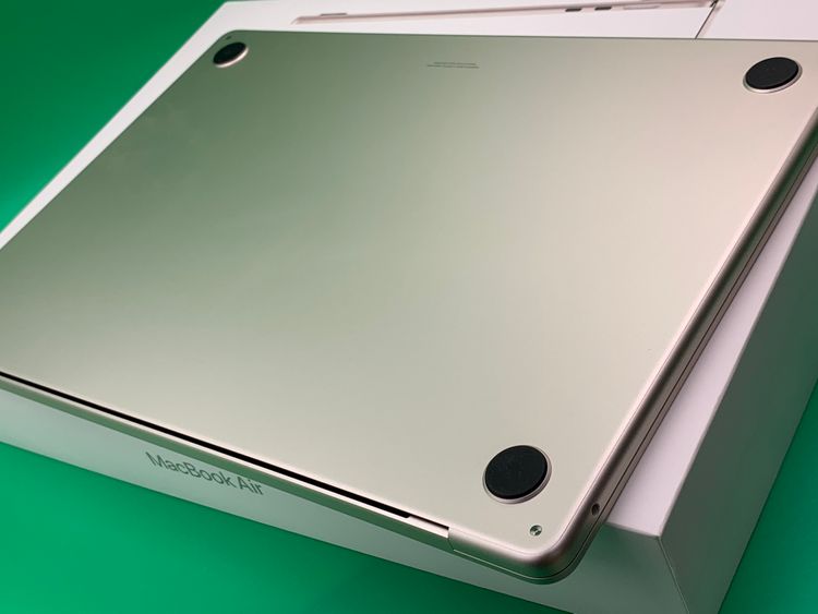 ������Ʊ�� MacBook Air 15����� M5 2026 512GB �������饤��