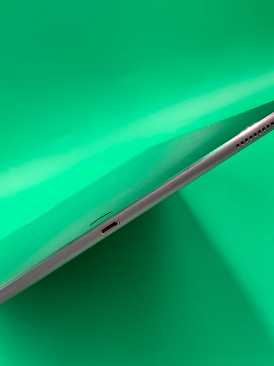 ���վ��ѥͥ뿷�� iPad Pro 12.9����� ��2���� Wi-Fi+Cellular 64GB