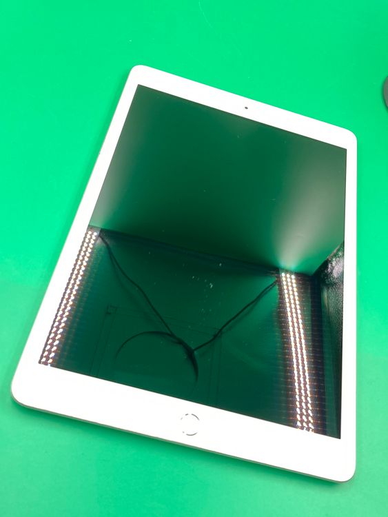  iPad 8 Wi-Fi 32GB С