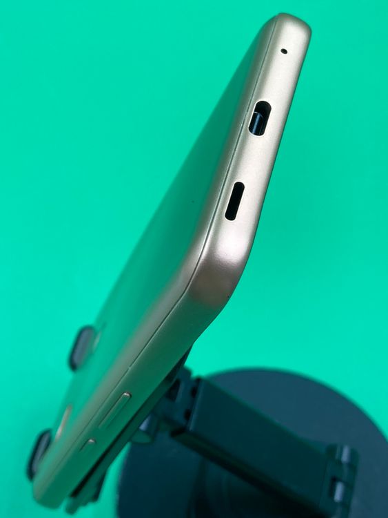 ����� arrows We 64GB ������� SIM�ե꡼ ���������ɹ� KDDI ��