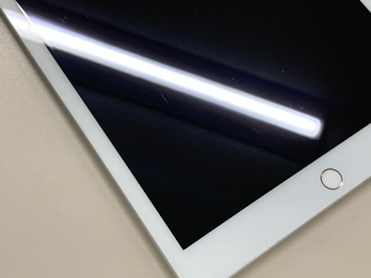 ����� iPad ��7���� Wi-Fi+Cellular 32GB SIM�ե꡼ au ��