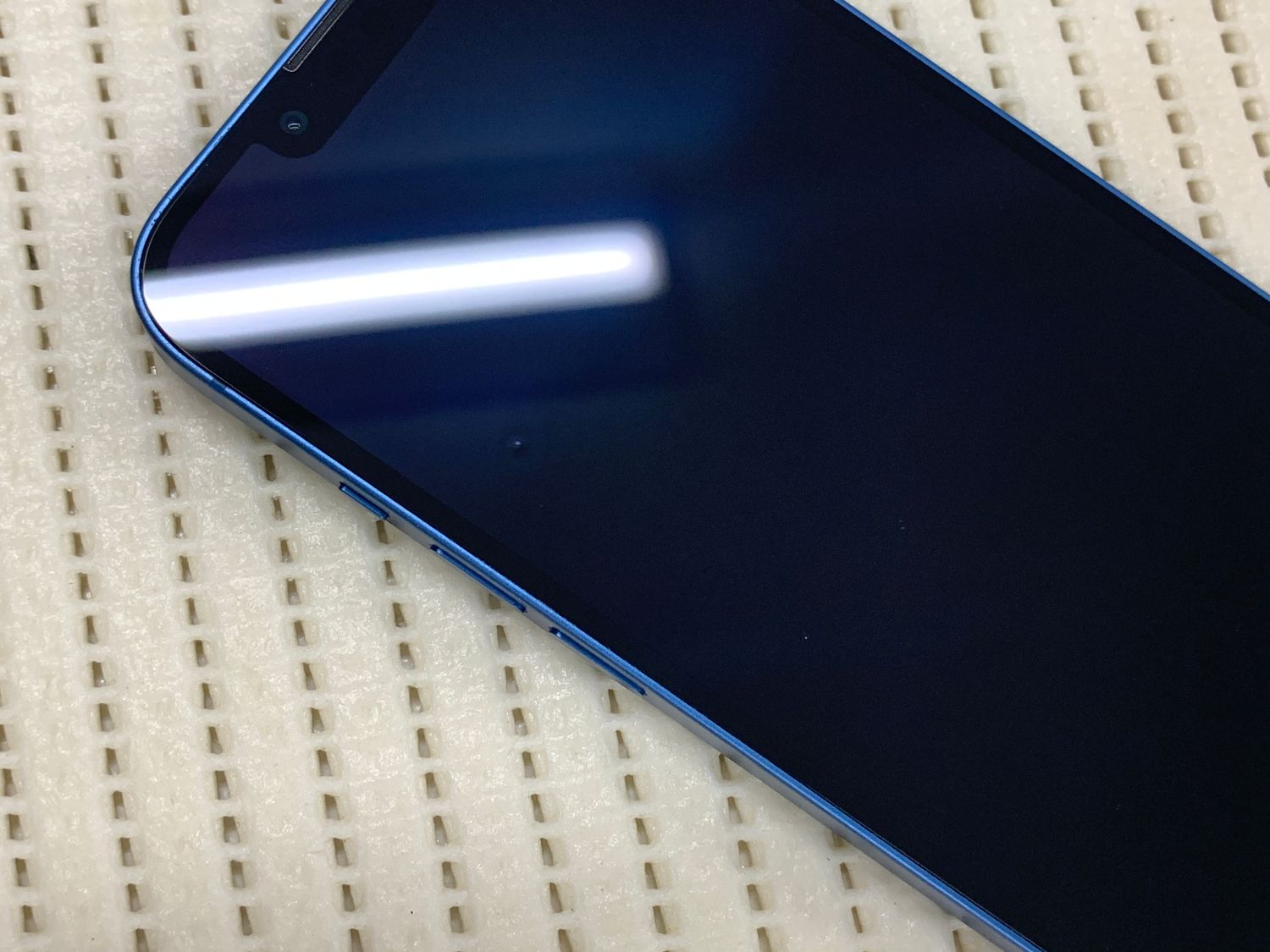 ムスビー｜☆美品 iPhone 13 128GB ブルー SIMフリー 最大容量100