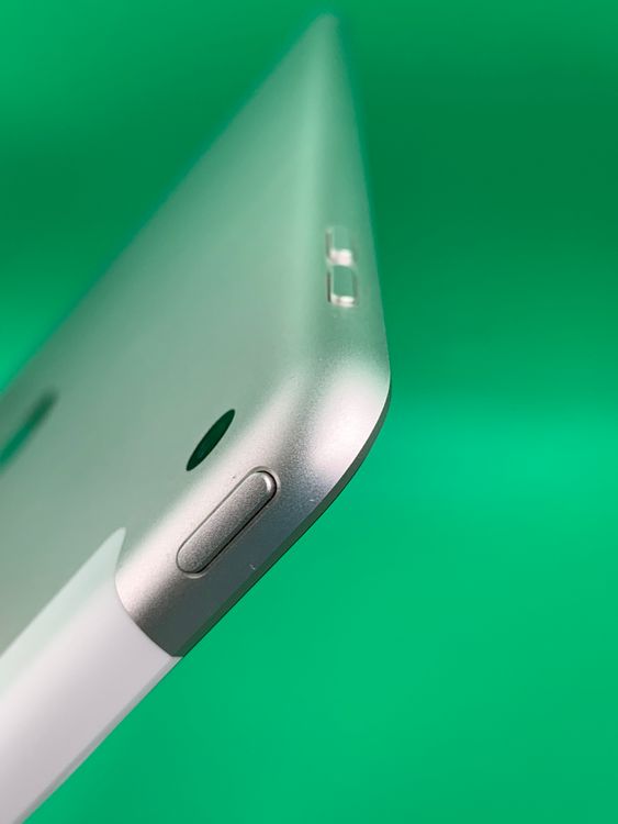 ���������� iPad ��9���� Wi-Fi+Cellular 64GB SIM�ե꡼ ����С� H2