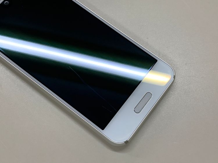 ������ AQUOS R compact 32GB �ۥ磻�� SIM�ե꡼ KDDI ��