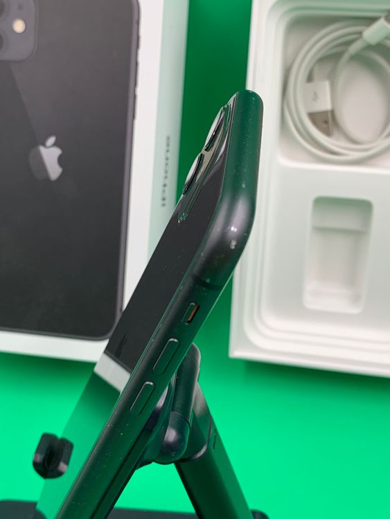 ���Хåƥ꡼���� iPhone 11 128GB SIM�ե꡼ ��������100%