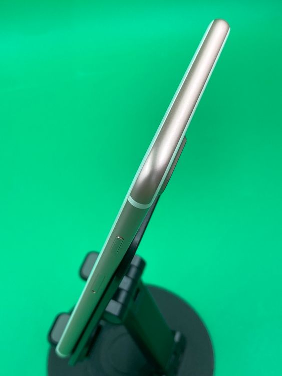 ���������� iPhone 7 Plus 256GB ������������� ��������100% KDDI ��