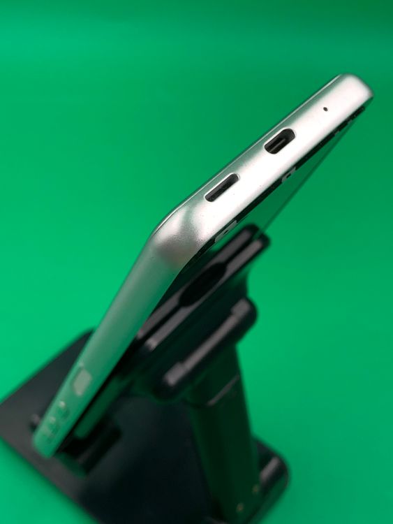 �����礤���� BASIO active 64GB �ۥ磻�� SIM�ե꡼ KDDI ��