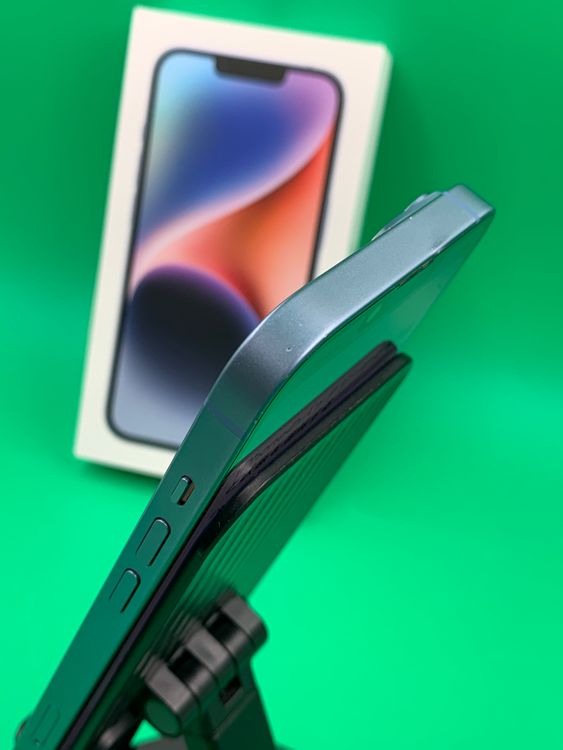 ���Хåƥ꡼���� iPhone 14 256GB �֥롼 SIM�ե꡼ ��������100%