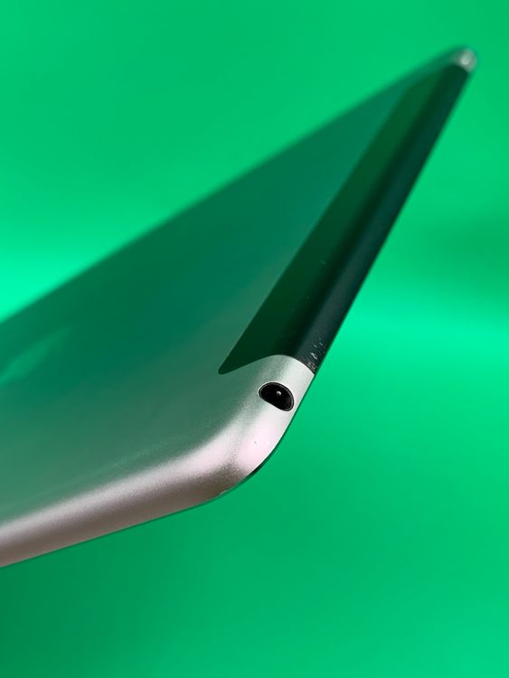 iPad Air ��2���� Wi-Fi+Cellular 16GB  SIM���å� ����Ǥ���