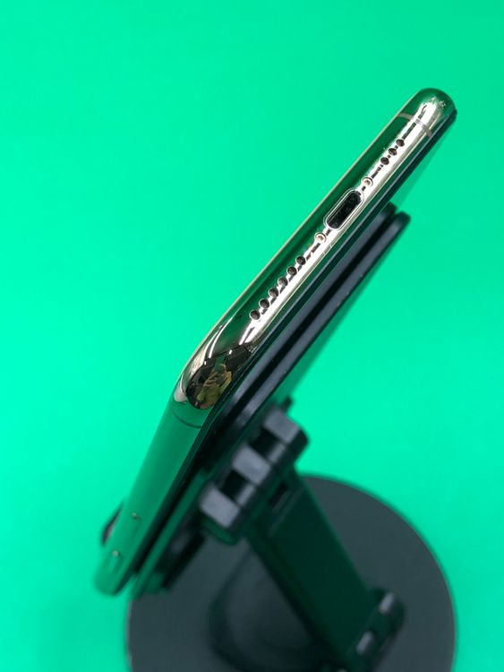 ���Хåƥ꡼���� iPhone XS 256GB ������� SIM�ե꡼ KDDI ��