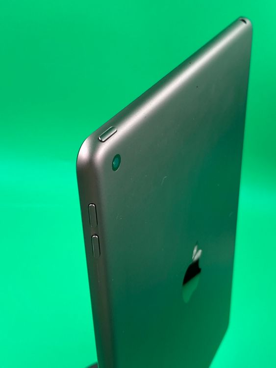 ������ iPad ��7���� Wi-Fi 32GB ���ڡ������졼 ��������95%