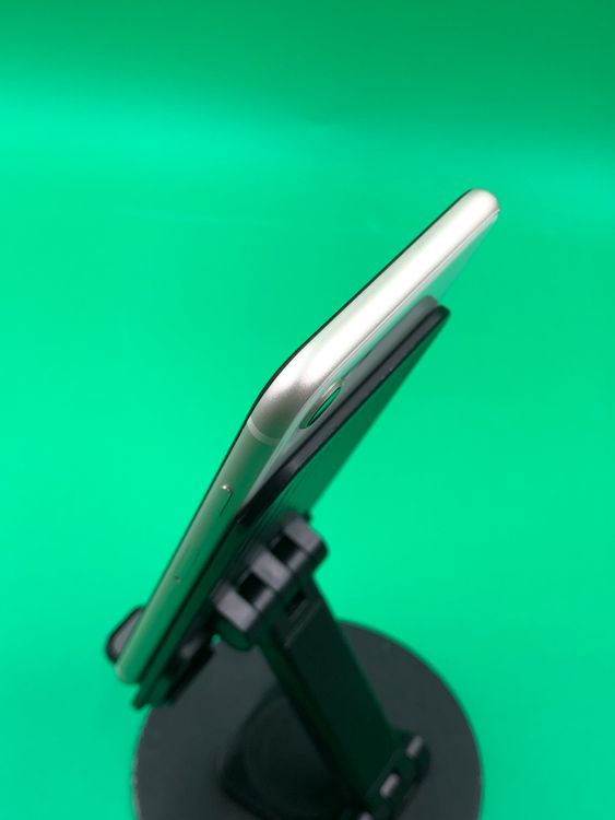 ���ѥͥ롦�Хåƥ꡼���� iPhone SE ��3���� 128GB SIM�ե꡼ au ��