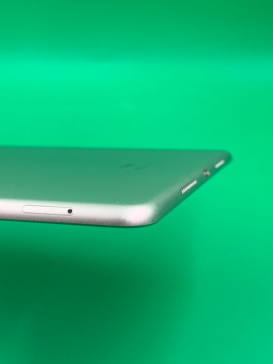 ������ iPad Air ��3���� Wi-Fi+Cellular 64GB ����С� docomo��