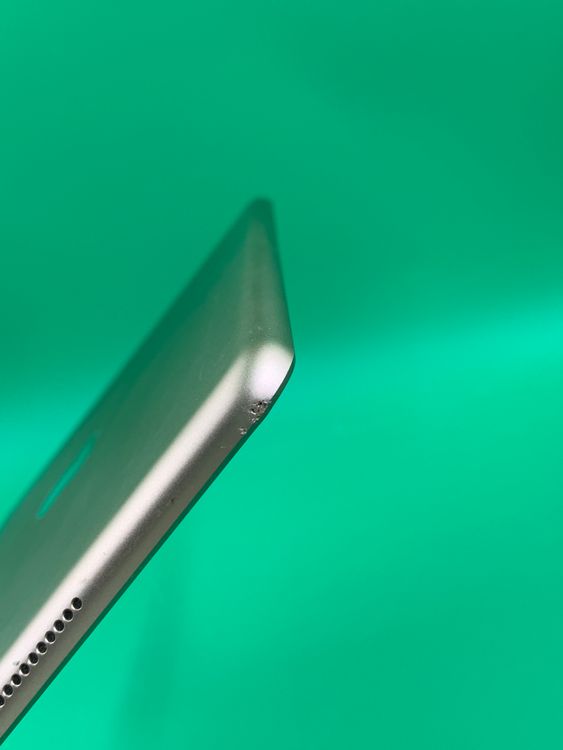 ����� iPad ��5���� Wi-Fi 32GB �������