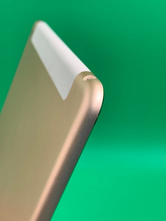 iPad Air ��2���� Wi-Fi + Cellular 16GB������� SIM�� ����Ǥ���