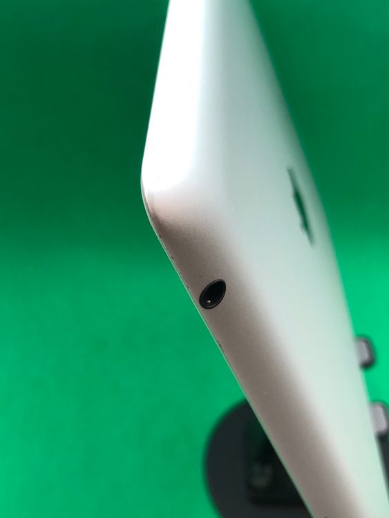 礤 iPad 4 Retina Wi-Fi 32GB White